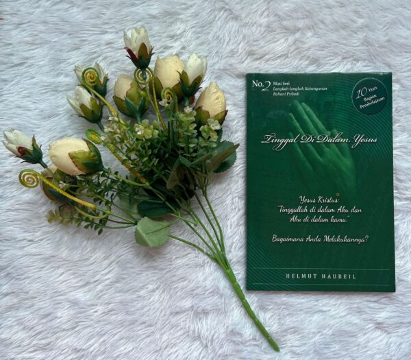 Buku Tinggal Di Dalam Yesus